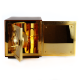 Sacrário em Madeira com Porta Trabalhada em Dourado com Custódia/Ostensório Incorporado Sacrário em Madeira com Porta Trabalhada em Dourado com Custódia/Ostensório Incorporado