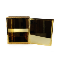 Sacrário Dourado com Cálice e Hóstia em Prateado