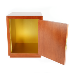 Sacrário em Madeira com Desenho em Relevo